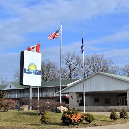 Days Inn By Wyndham Whitmore Lake Bagian luar foto
