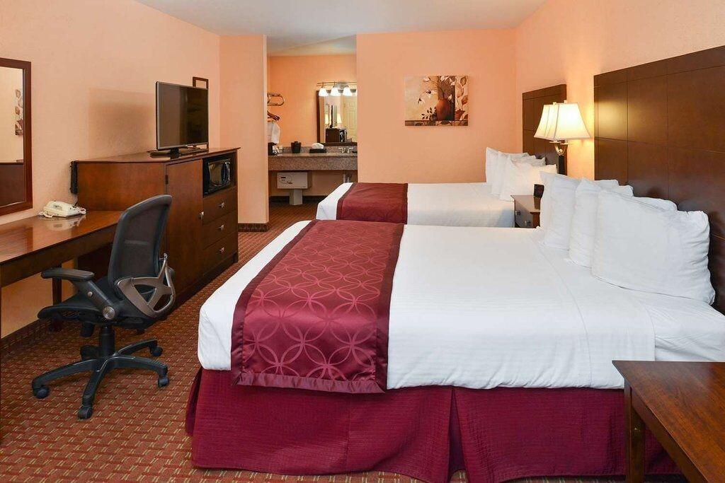 Days Inn By Wyndham Whitmore Lake Bagian luar foto