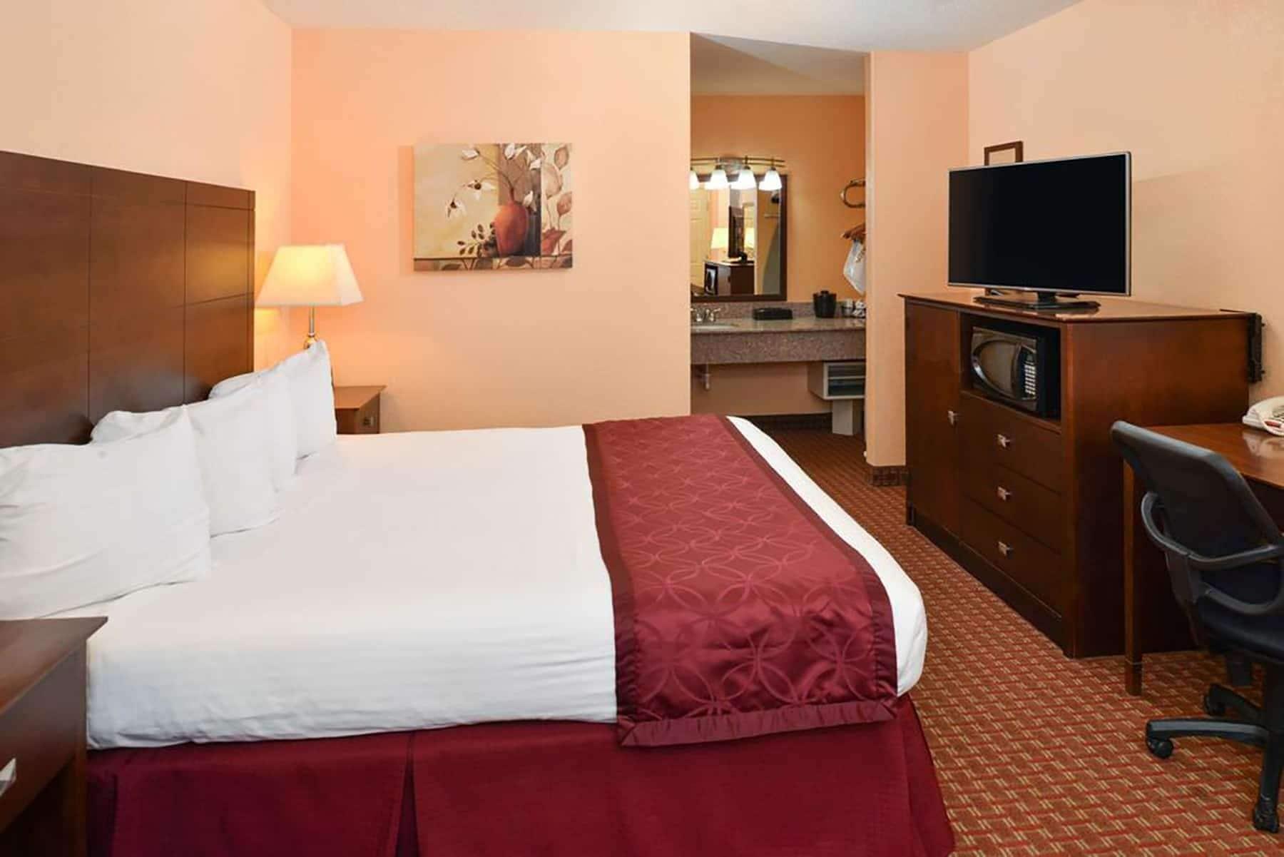 Days Inn By Wyndham Whitmore Lake Bagian luar foto