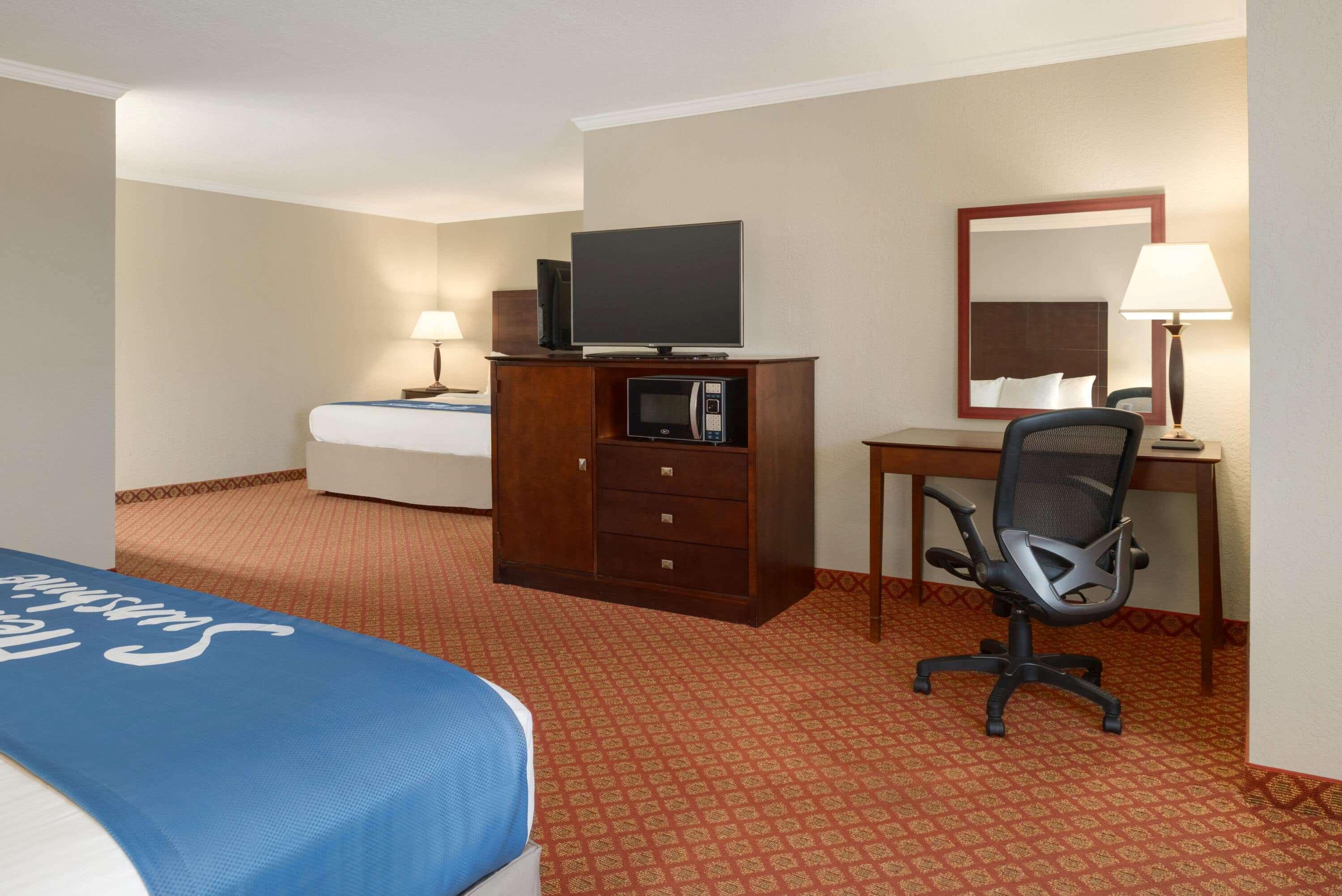 Days Inn By Wyndham Whitmore Lake Bagian luar foto