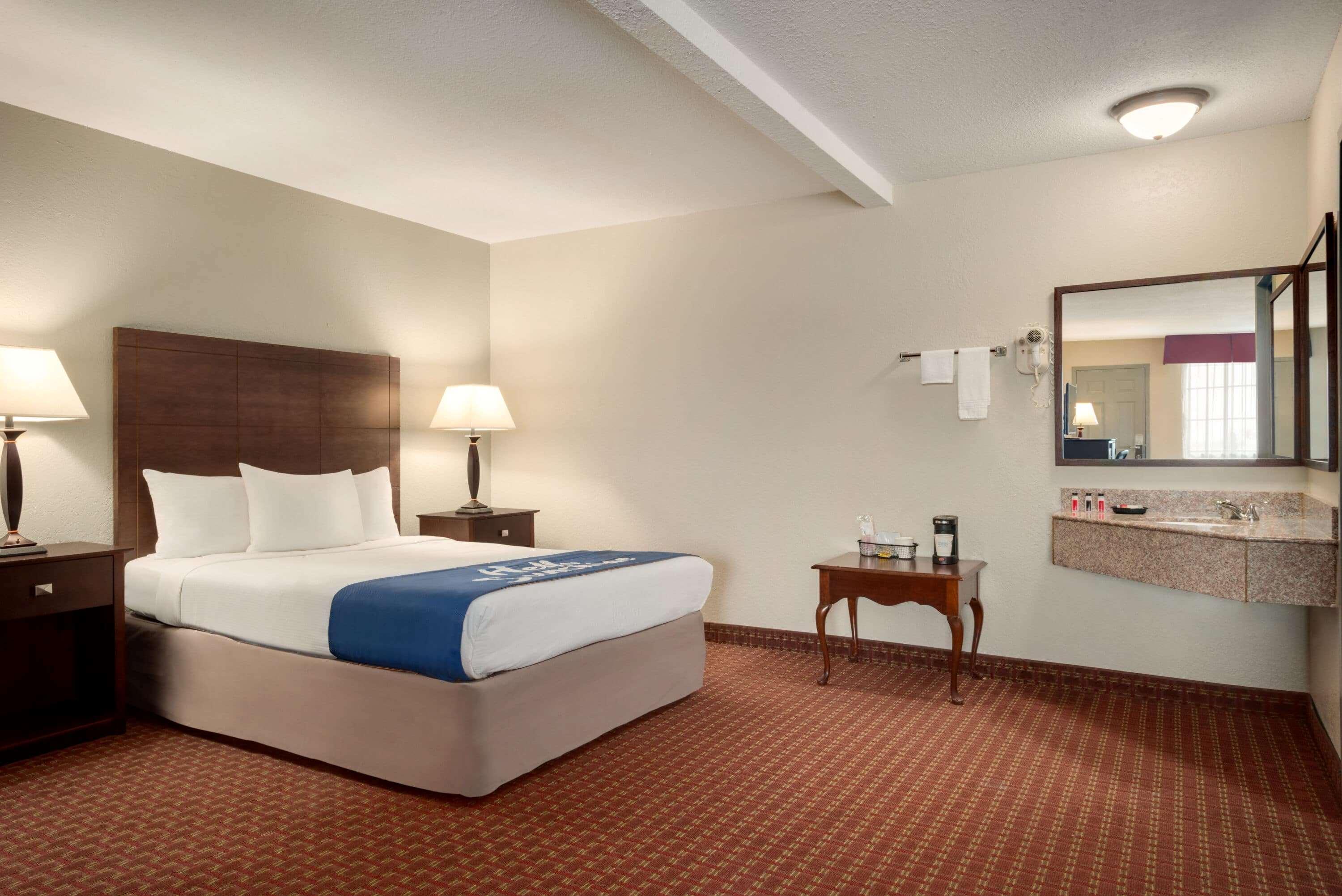 Days Inn By Wyndham Whitmore Lake Bagian luar foto