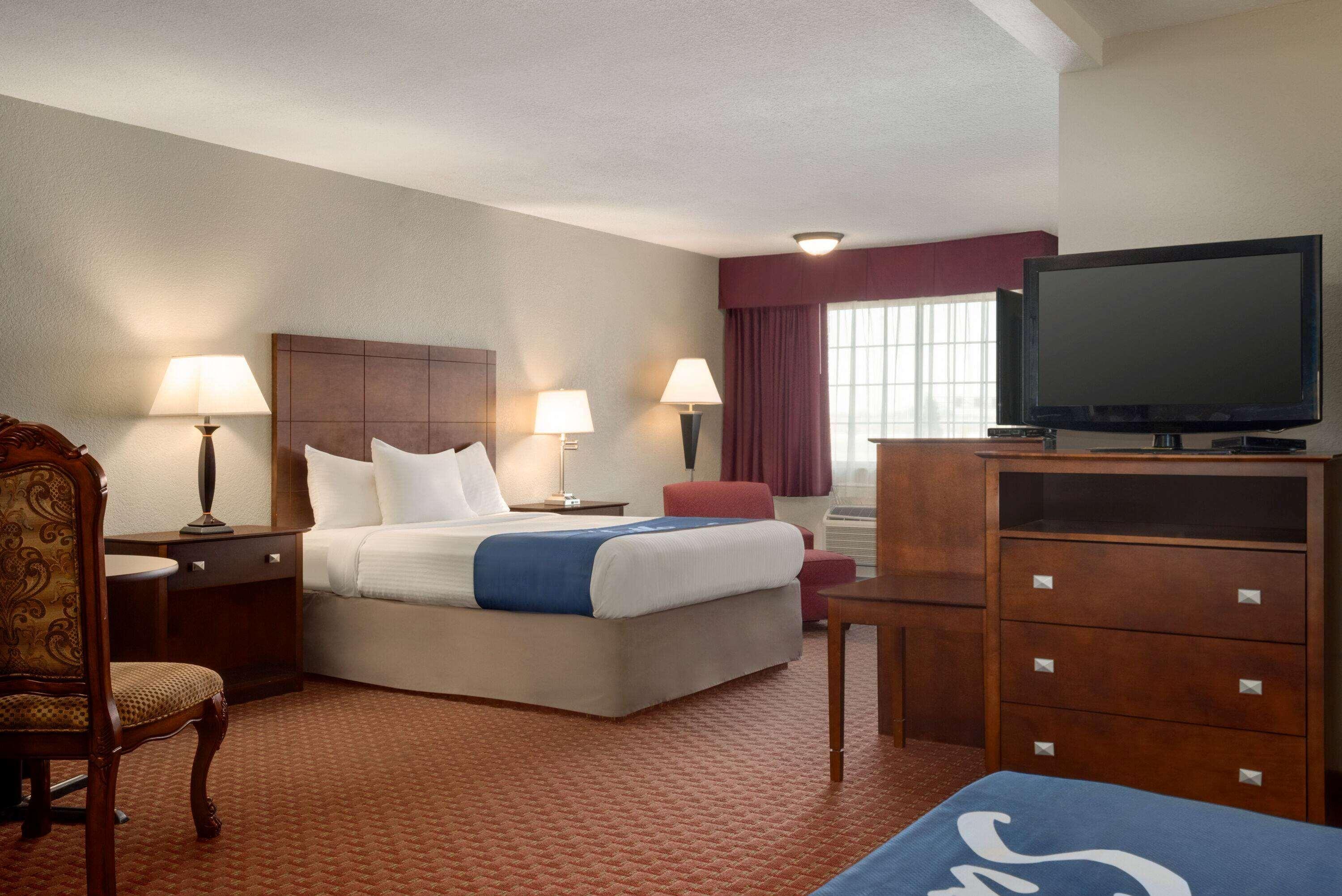 Days Inn By Wyndham Whitmore Lake Bagian luar foto